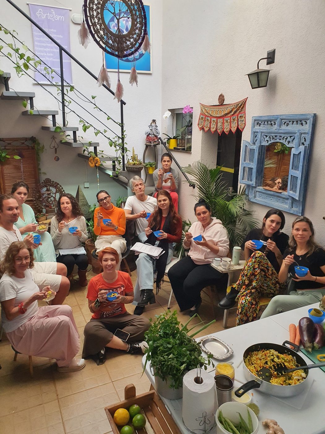 Turma reunida na Cozinha Veda