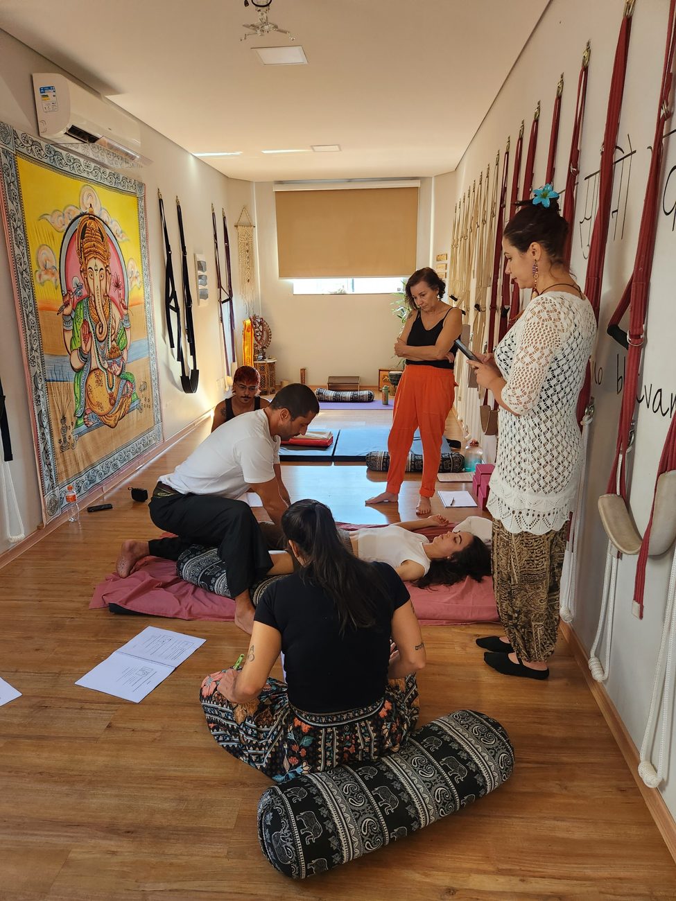 Formação em Thai Massage na Arte Om