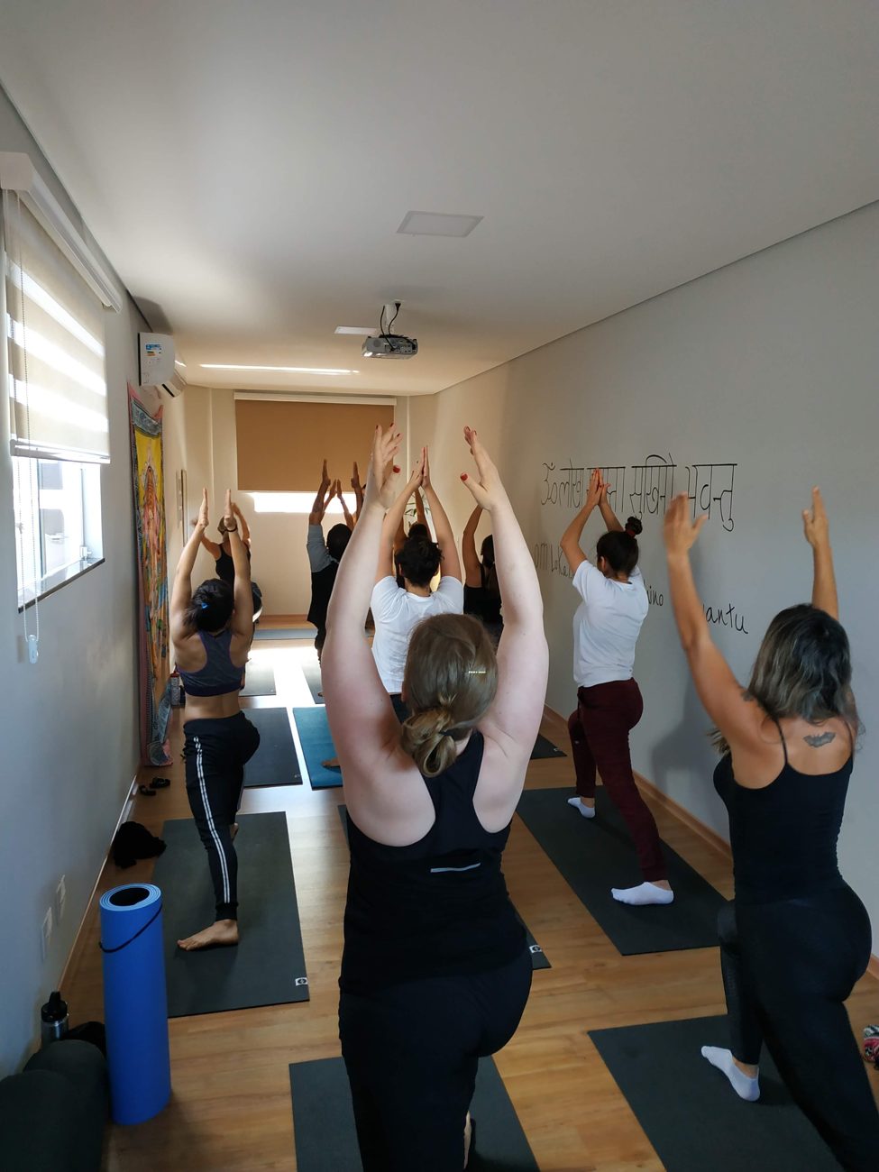 Aula de Yoga na Arte Om