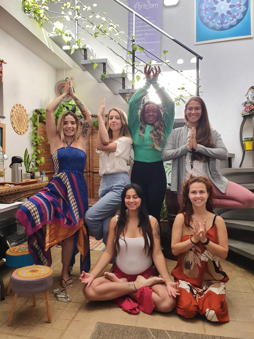 Aula de Yoga na Arte Om